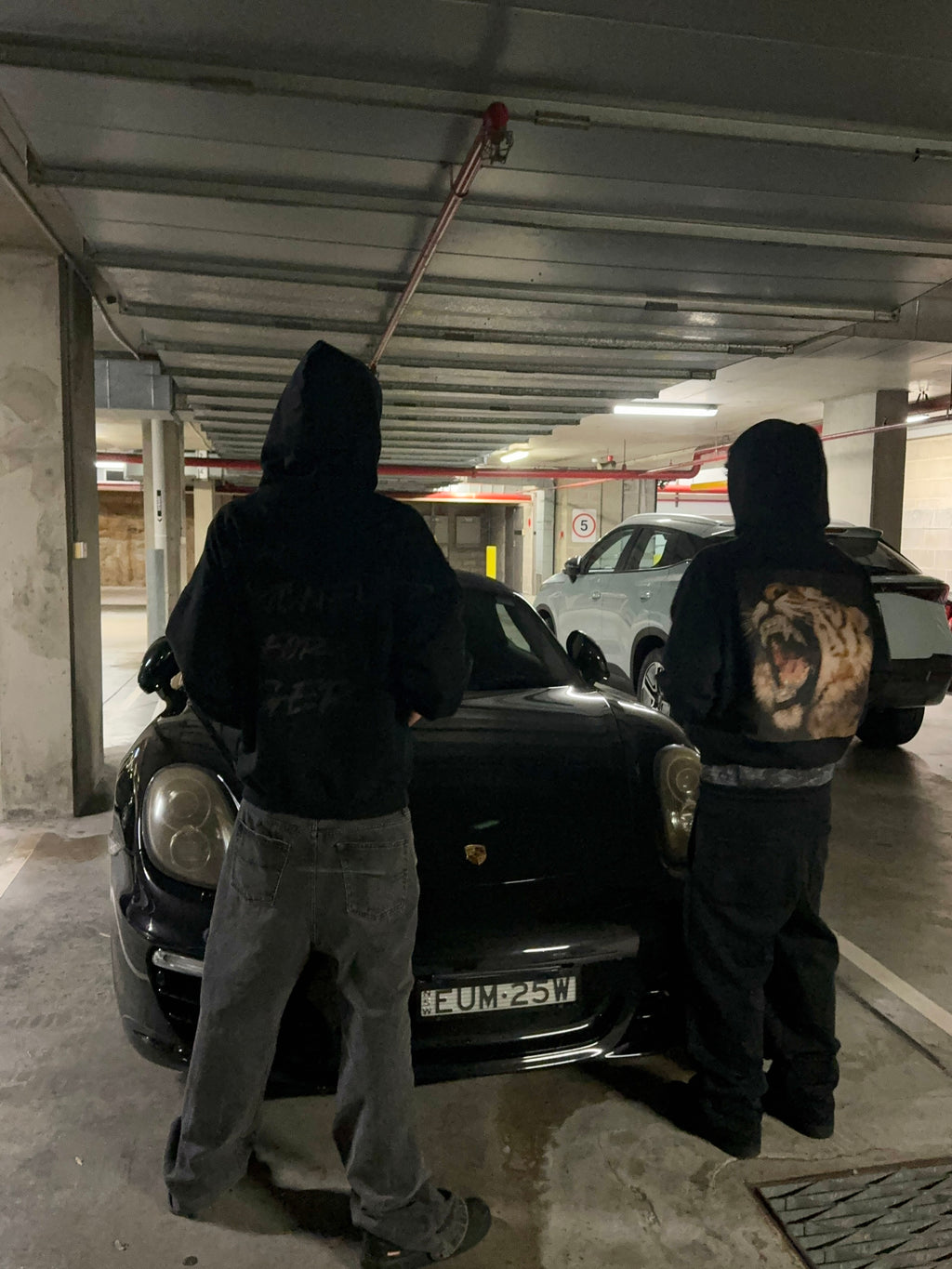 missi hood - black