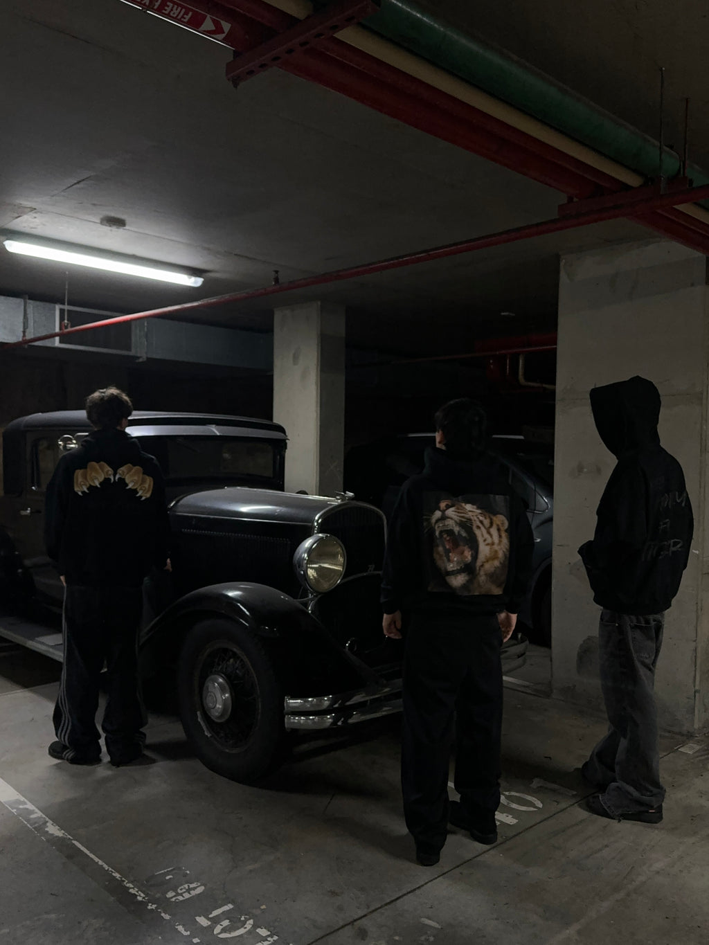 vegas hood - black